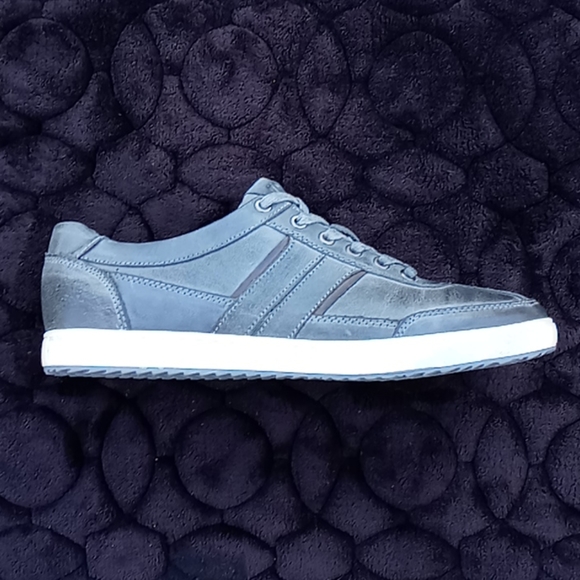 Kenneth Cole Reaction Sprinter Sneaker - Picture 10 of 16